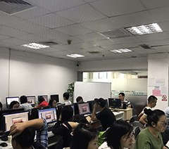 深圳百年智教育培训学校轮播4