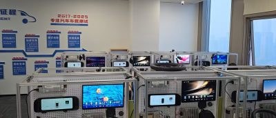 鼎芯软件科技培训部轮播4