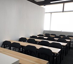 上海育宝计划高端母婴培训中心轮播1