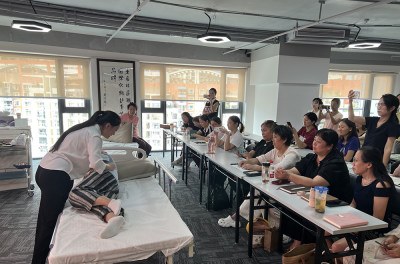 深圳市新民丰职业技能培训学校轮播4
