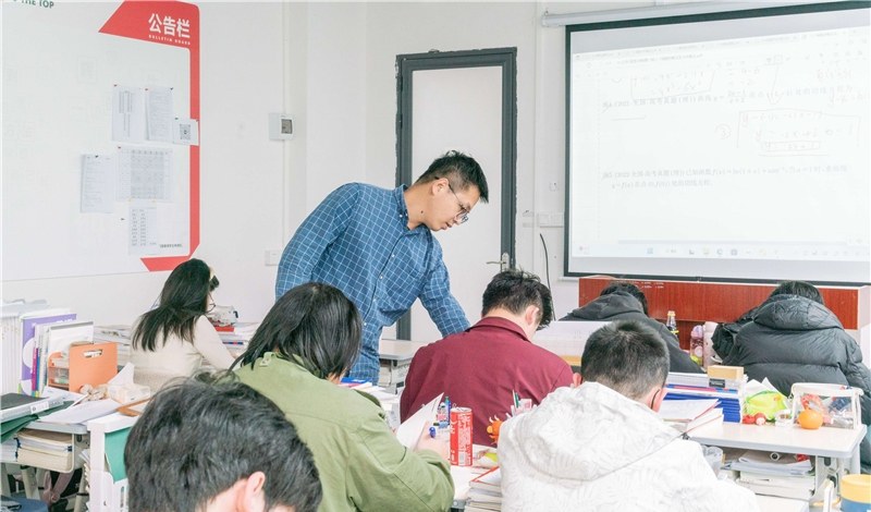 广东艺考文化课复读班
