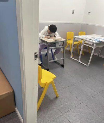 深圳锐思教育轮播5