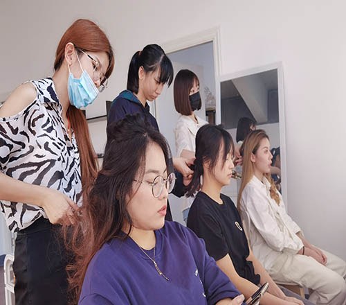 佛山KGIRLS可乐时尚美妆学院轮播4