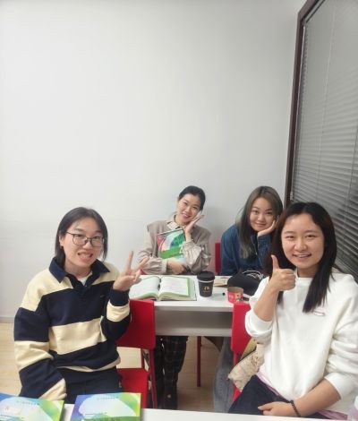北京斑马线韩国语学院轮播4