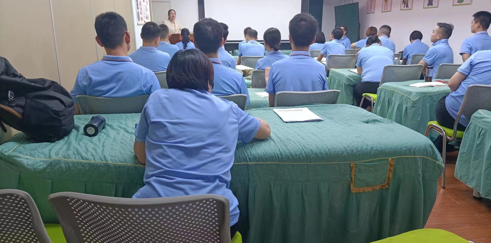 湖北健康职业培训学校相册3