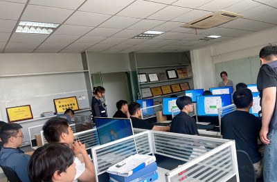 郑州三维圈低空飞行培训基地轮播3