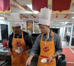 重庆嘿巴适餐饮培训学校轮播3