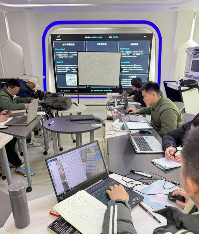 重庆启明星航无人机培训基地轮播4