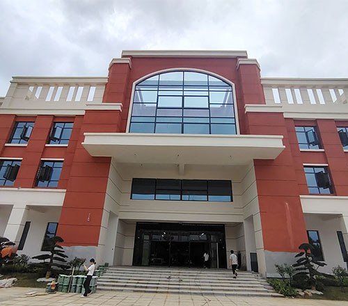 长沙市麓谷高级中学轮播4