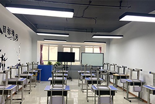 西安师苑艺考培训学校轮播3
