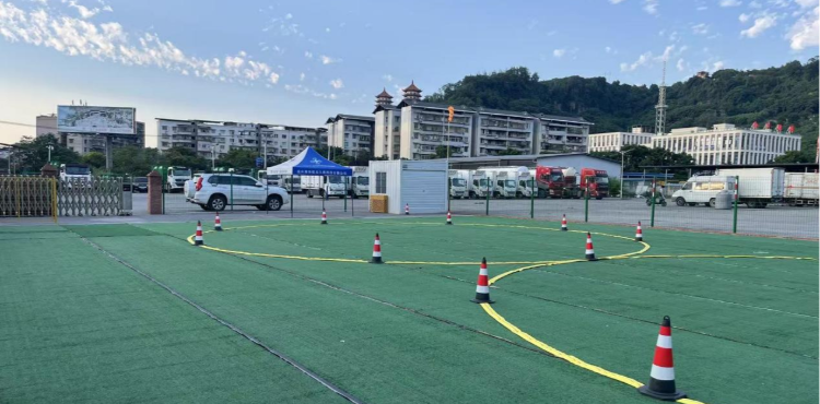 重庆翼纬拓无人机培训基地学校视频2