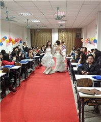 新塘名师美甲化妆培训