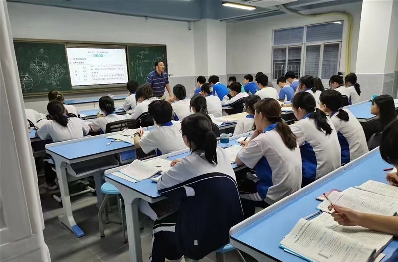 北大博雅高徒教育轮播4