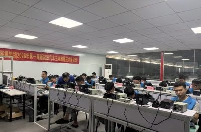 海棋新能源汽车维修培训中心轮播5