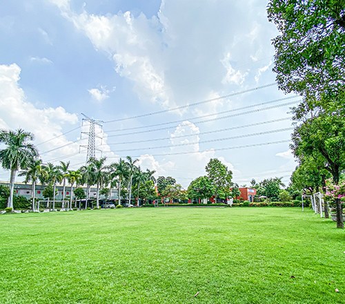东莞市南华职业技术学校轮播1