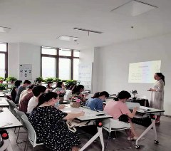 宁波叶子职业培训学校轮播2