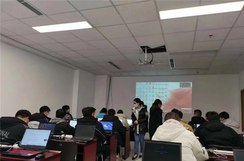 济南黑之猫it培训基地轮播5