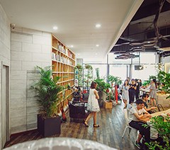昆山金鱼彩妆培训中心轮播1