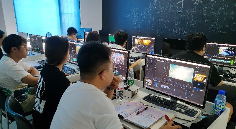 沈阳半条鱼设计培训基地轮播4