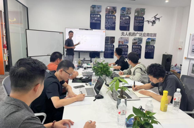 武汉楚翼飞航空科技培训基地轮播5