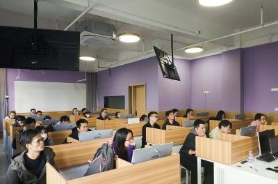 深圳百思鸿状教育轮播4