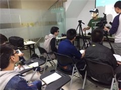 梦飞翔主持人培训机构轮播1