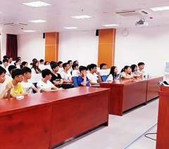 长沙中南信息科技技术学校轮播3