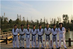 弘熙勤武拳术馆轮播3