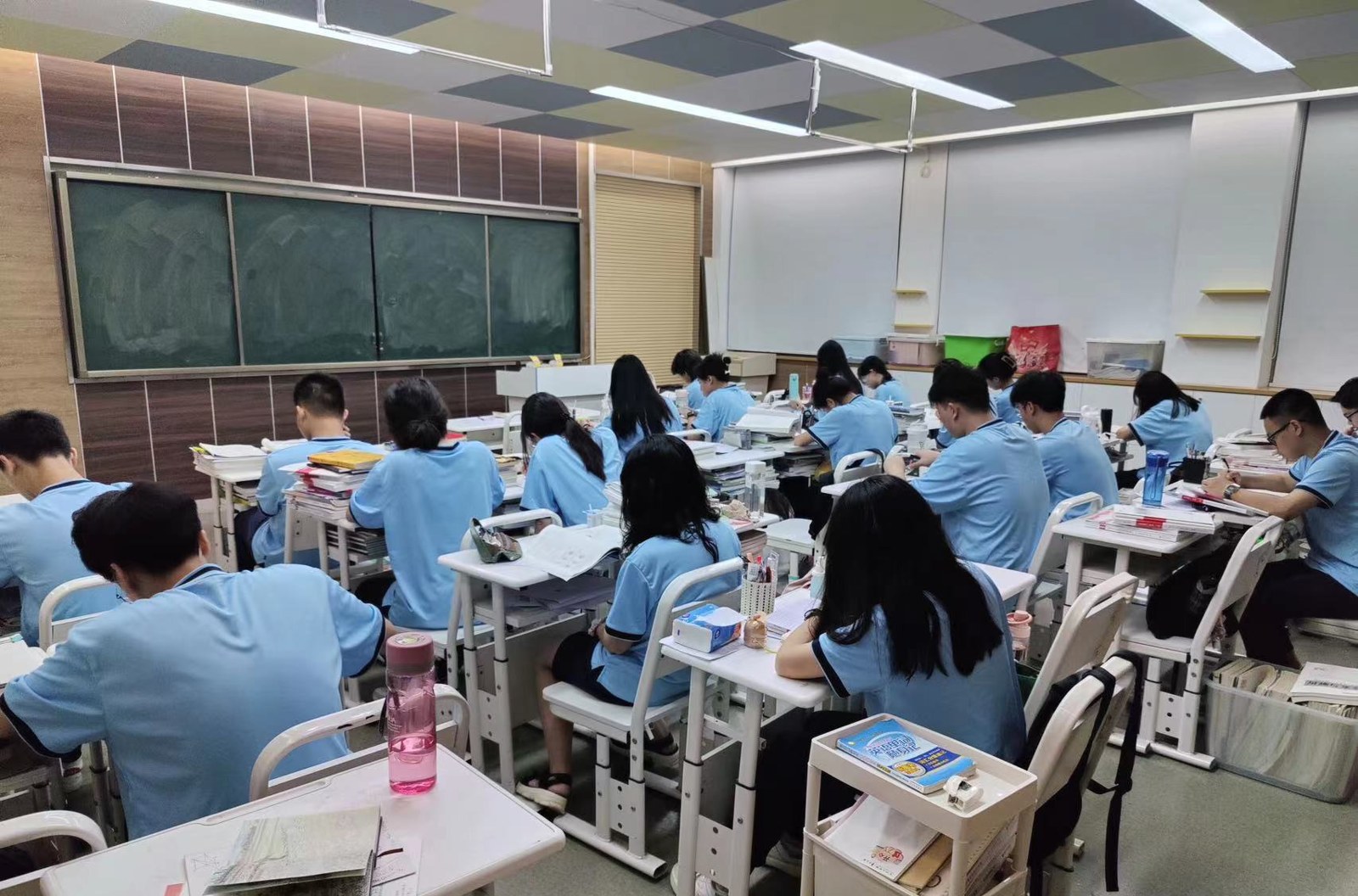 佛山南执复读中心相册1