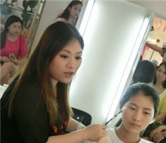 The one唯一化妆造型学校轮播1