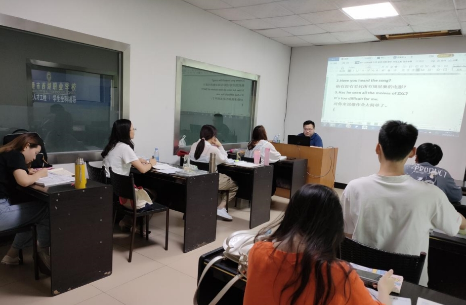 东莞西湖职业学校轮播1