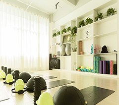 深圳梵净瑜伽学院轮播3