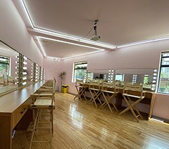 昆明苏美妆造型培训学校轮播2