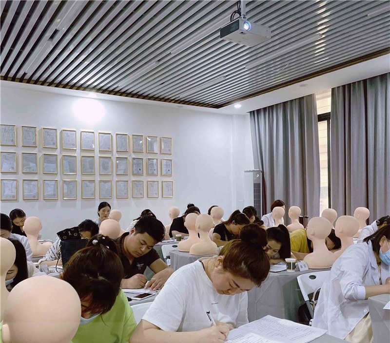广州科瑞国际美业技能商学院相册3