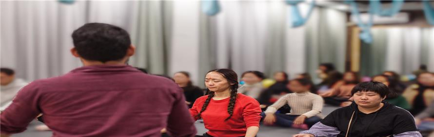 北京诵喜瑜伽学院轮播5