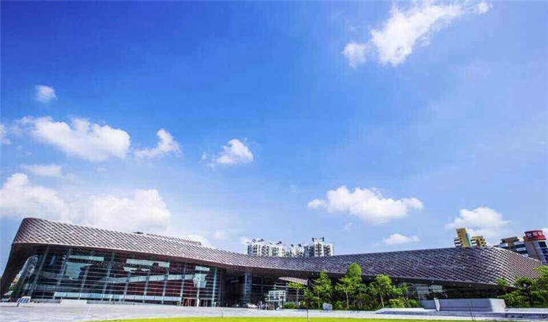 深圳艾慕培训学校轮播2