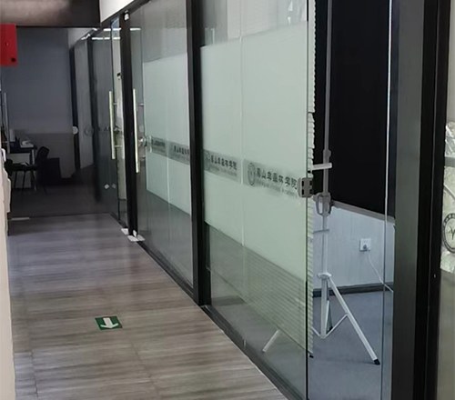 黑山羊森林学院环境