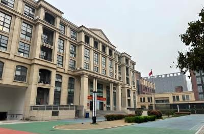 郑州创新学校轮播3