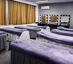 西安朗图时代化妆摄影培训学校轮播2