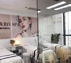 深圳LIFES适意美牙齿美白修复中心轮播1