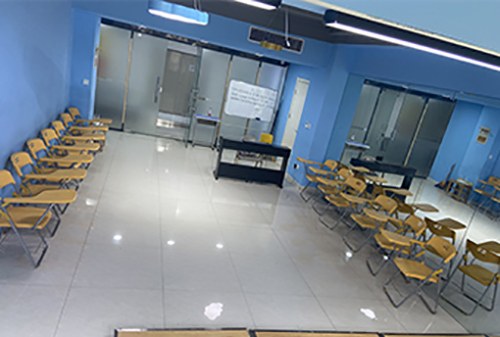西安师苑艺考培训学校轮播1