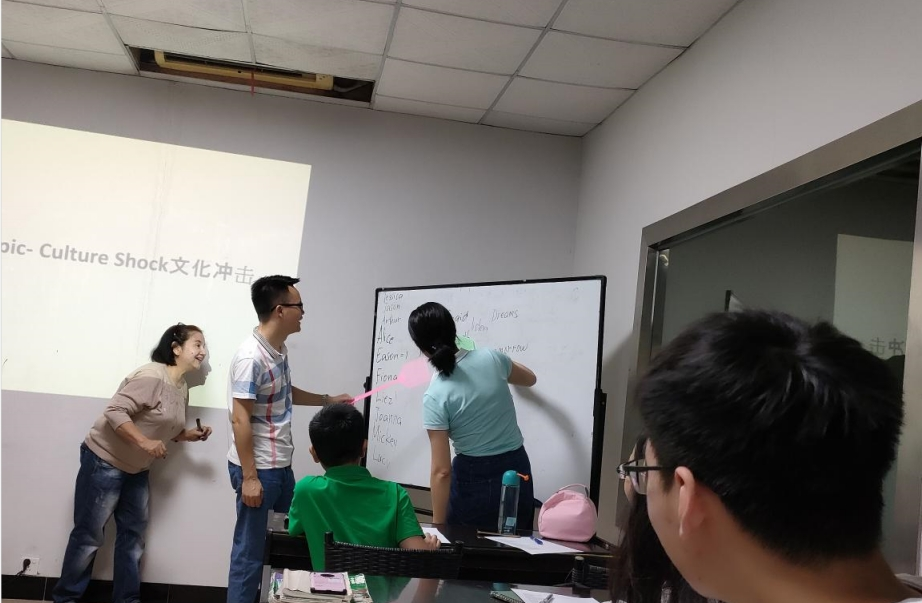 东莞西湖职业学校轮播4