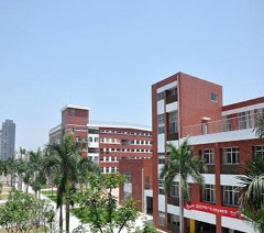 广州大学纺织服装学院轮播4