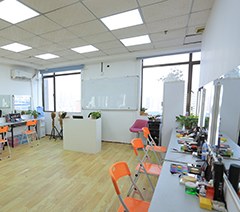 深圳美程美学化妆美甲美容纹绣连锁培训学校轮播1