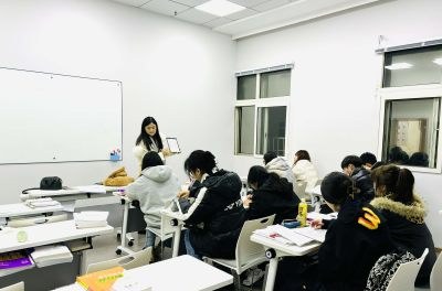 重广青蓝胜教育轮播5