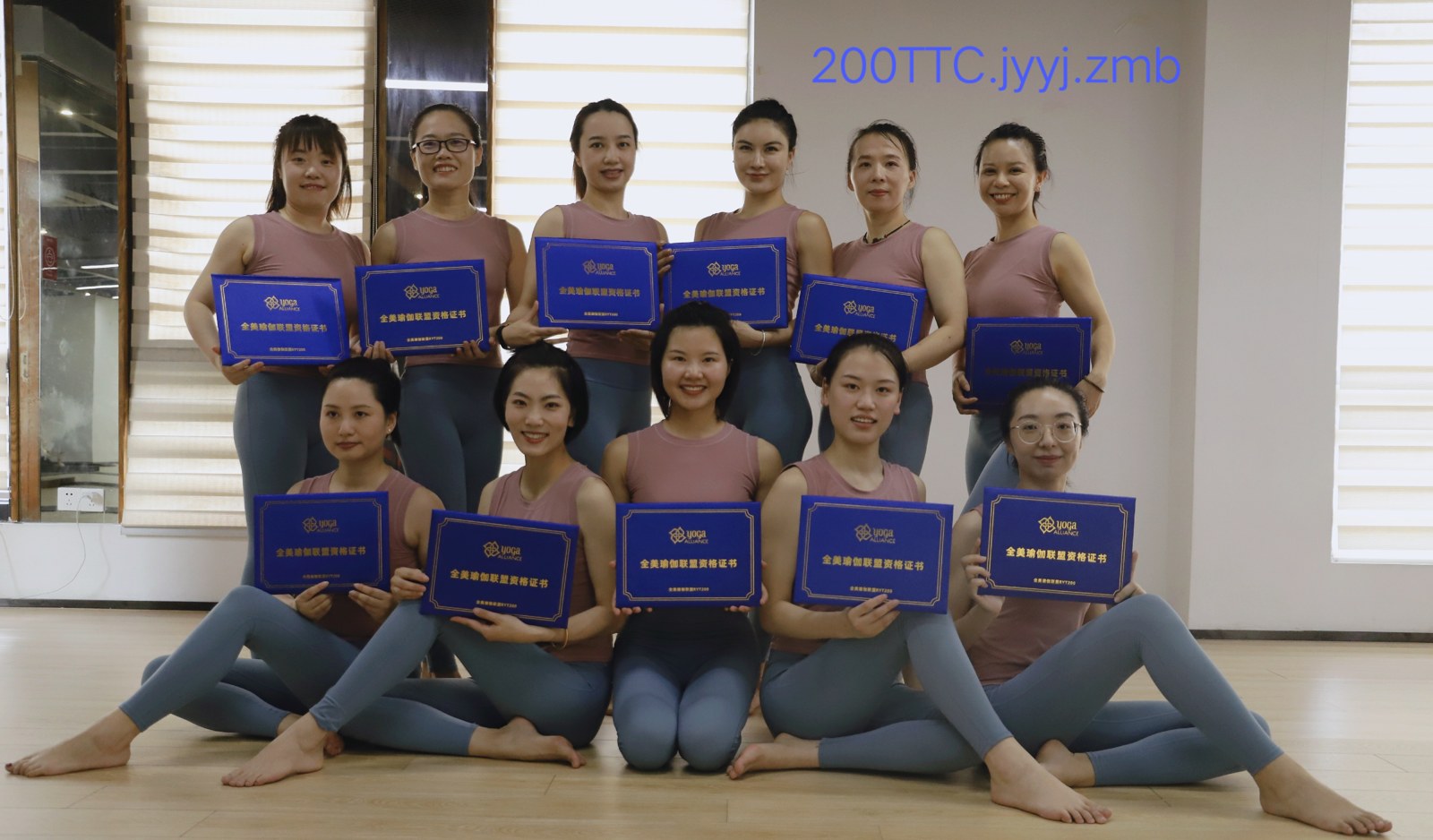 杭州静园瑜伽学院轮播3