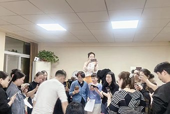 青岛护茵生殖健康管理培训中心轮播4