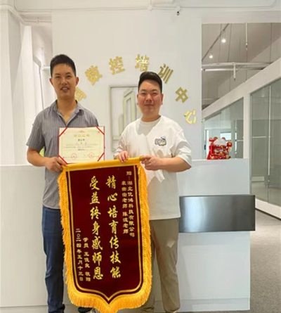 湖北优鸿数控编程培训学校环境