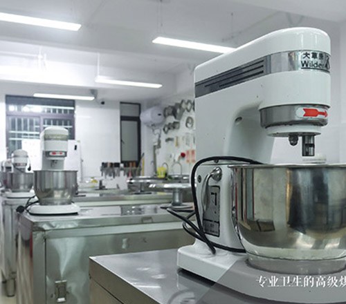 佛山展翅调酒咖啡西点培训学校相册1