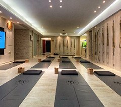深圳艾俪瑜伽学院轮播2